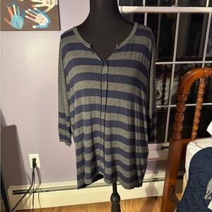 Lucy & Laurel Navy and Gray Striped Long Sleeve Top
